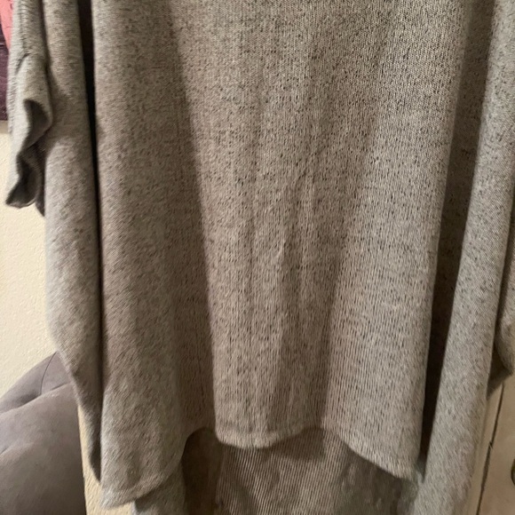 Andree by unit Plus Size Womens gray top size 2X pre-owned - Picture 5 of 11